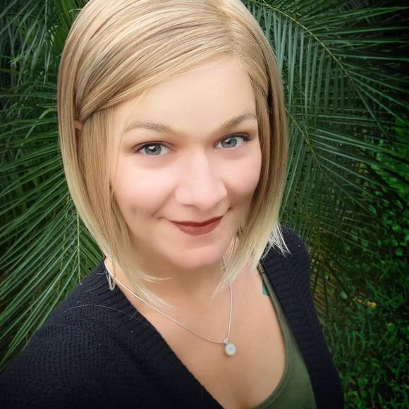 Meet your Posher, Ashley - Picture 1 of 1